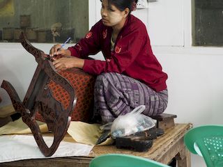 decoratie van een lak stoel, Bagan • Myanmar