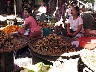 op de Bago-markt, Bago • Myanmar