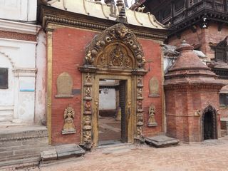 Porte d'or du palais royal, Bhaktapur  • Népal