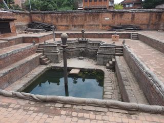 fontaine d'or, Bhaktapur  • Népal