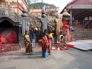 een van de tempelbinnenplaatsen, Guwahati • India • Assam