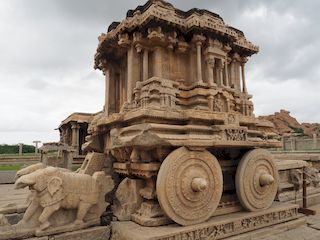 le chariot de pierre du temple Vithala, Hampi  • Inde • Karnataka