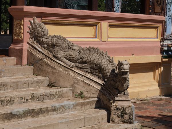 escalier menant au palais, Hué  • Vietnam