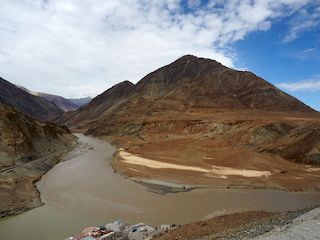 L'Indus serpentant entre deux montagnes, Haut-Plateau  • Inde • Ladakh