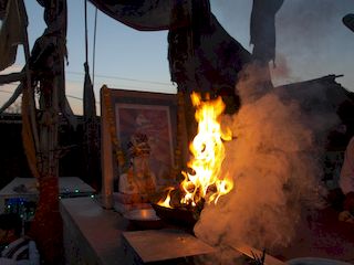 autel avec la photo de Om Banna, Chotila  • Inde • Rajasthan