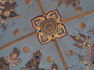 details van het Patuxay-plafond, Vientiane • Laos