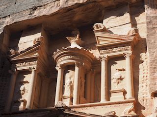 fronton du Trésor, Petra  • Jordanie