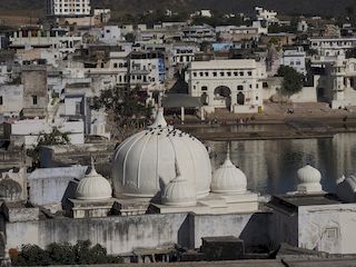Vue de la ville et du lac, Pushkar  • Inde • Rajasthan