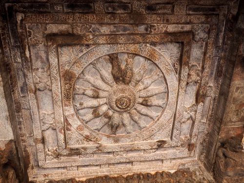 Badami • Grotte N°2: un des plafonds de la grotte ( Inde, Karnataka )
