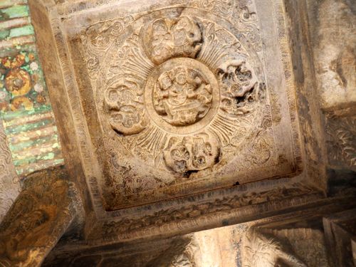 Badami • Grotte N°3: plafond  ( Inde, Karnataka )