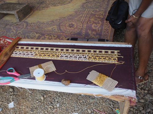 Laos • Broderie à Phou Khoun ( Laos,  )