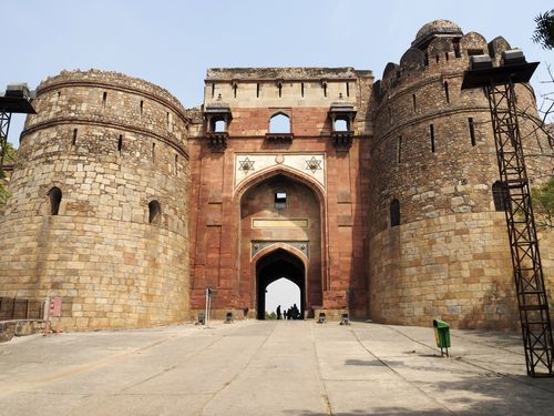 Delhi •  Purana Qila: poort en vestingwerken ( India, Delhi (NTC) )