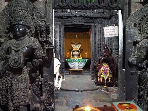 Halebid •  Temple Hoysaleswara ( Inde, Karnataka )