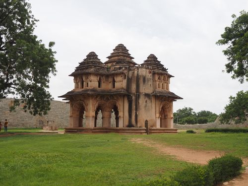 Hampi • Enceinte des femmes: Lotus Mahal ( Inde, Karnataka )