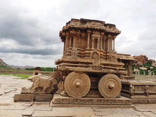 Hampi • Chariot de pierre du temple Vittala ( Inde, Karnataka )