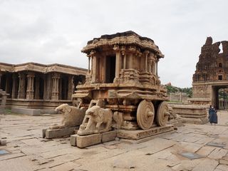 Hampi • Chariot de pierre du temple Vittala ( Inde, Karnataka )