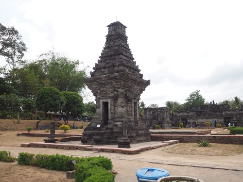 Yogyakarta • Penataran temple: small temple at the entry ( Indonesia, Java )