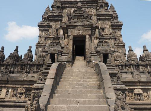 Prambanan • Temple Prambanan: escalier vers un temple ( Indonésie, Java )