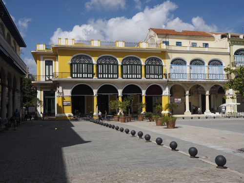 La Havane • Places: Piaza Vieja ( Cuba,  )