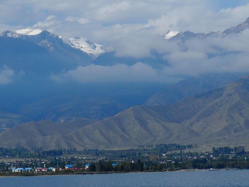Issyk kul • Lac Issyk-Kul ( Kirghizistan,  )