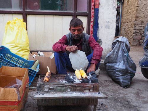 Leh • Marchands de rue ( Inde, Ladakh )