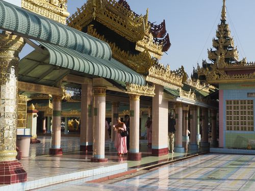 Mandalay • Pagode Su Taung Pyae: cour intérieure ( Myanmar,  )