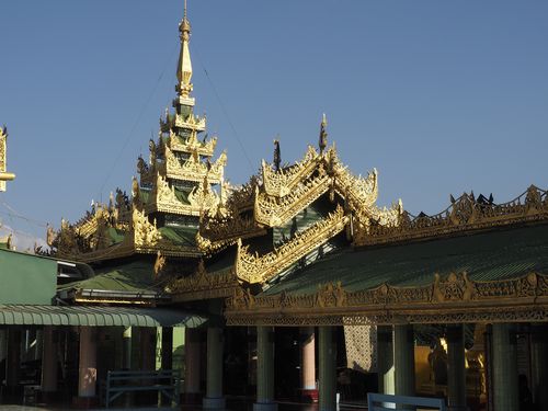 Mandalay • Pagode Su Taung Pyae: un des toits de la pagode ( Myanmar,  )