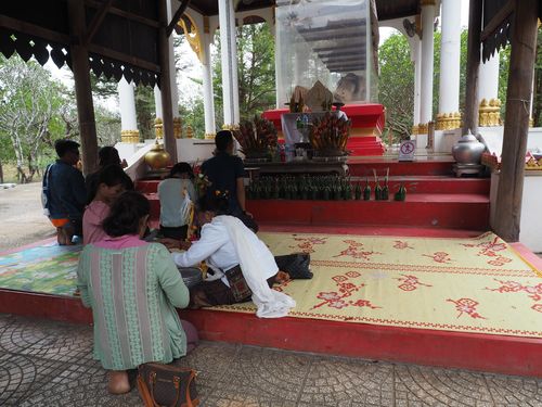 Khone Phapheng • Temple de l'Arbre sacré Manikhot ( Laos,  )