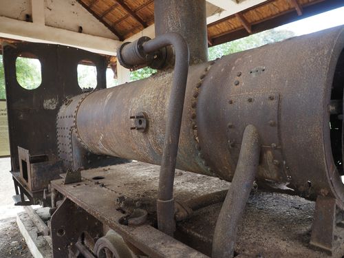 Don Khon • Ancienne locomotive française ( Laos,  )