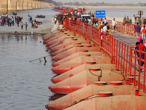 Patna • Mensenmassa aan de oevers van de Ganges ( India, Bihar )