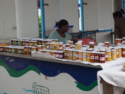 Port Mathurin • De Markt ( Mauritius, Rodrigues )