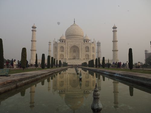 Agra • Taj Mahal: le Taj Mahal et son jardin ( Inde, Uttar Pradesh )